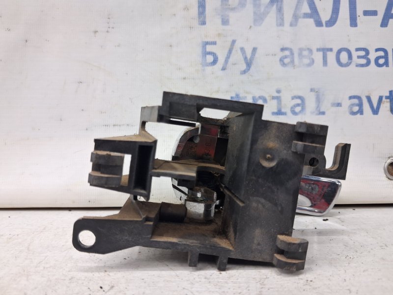 Ручка двери внутренняя правая Nissan Navara D40 2.5 Diesel YD25DDTI Ручка двери внутренняя правая Nissan Navara D40 2.5 Diesel YD25DDTI