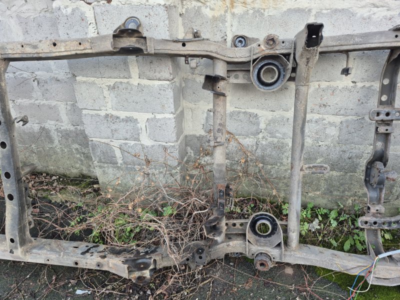 Рама Kia Sorento BL 2.5 diesel D4CB Рама Kia Sorento BL 2.5 diesel D4CB