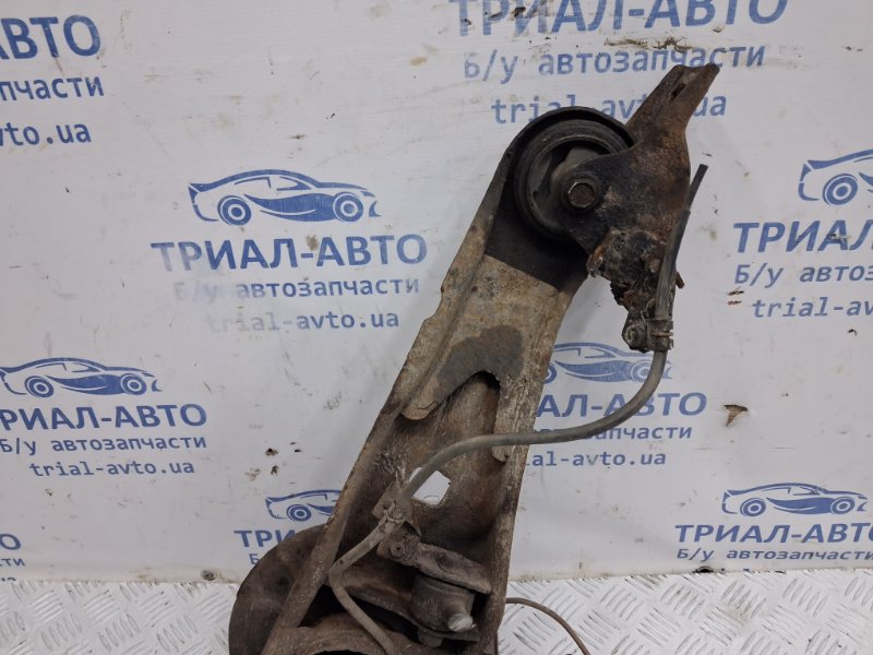 Рычаг задней подвески продольный правый Outlander 2003-2006 cu 2.4 бензин 4G69