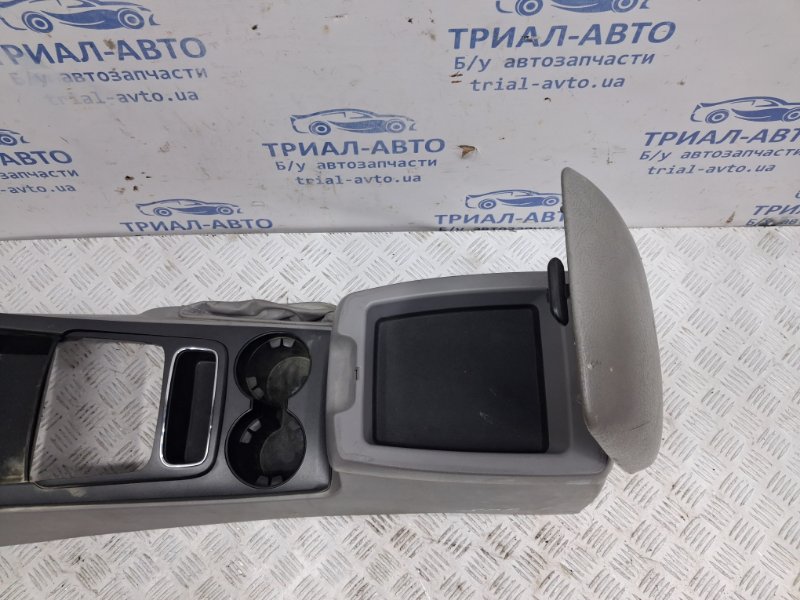 Подлокотник Sorento 2002-2011 BL 2.5 diesel D4CB