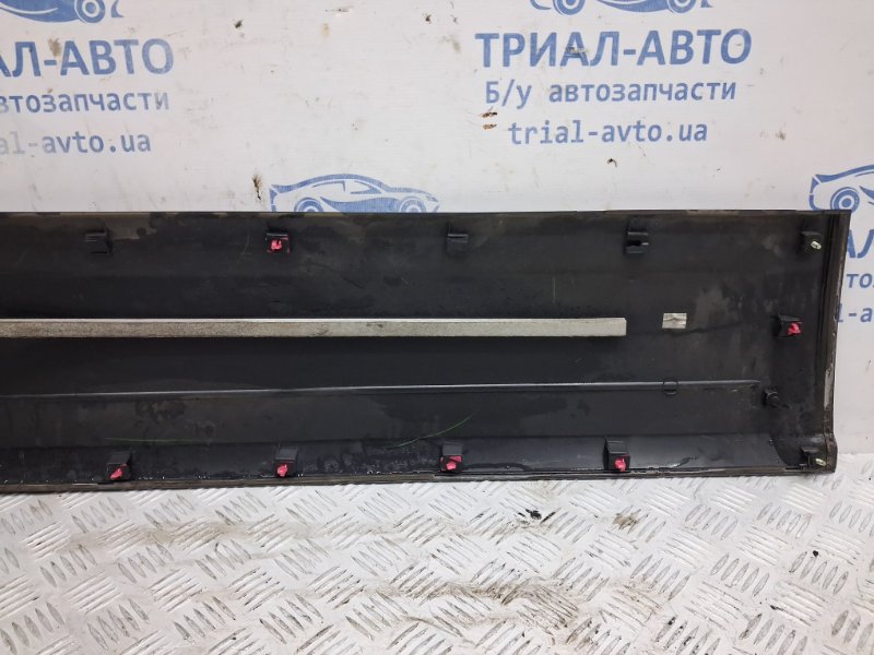 Накладка двери передняя правая Sorento 2002-2011 BL 2.5 diesel D4CB Накладка двери передняя правая Sorento 2002-2011 BL 2.5 diesel D4CB