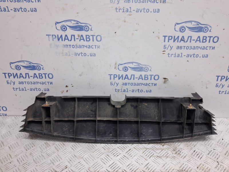 Дефлектор радиатора Outlander 2003-2006 cu 2.4 бензин 4G69