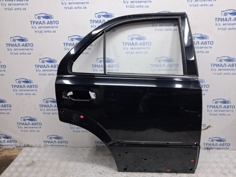 Запчасть дверь задняя правая Kia Sorento 2002-2011 BL 2.5 diesel D4CB 770043E111 Б/У Дверь задняя правая Kia Sorento 2002-2011 BL 2.5 diesel D4CB 770043E111 Б/У