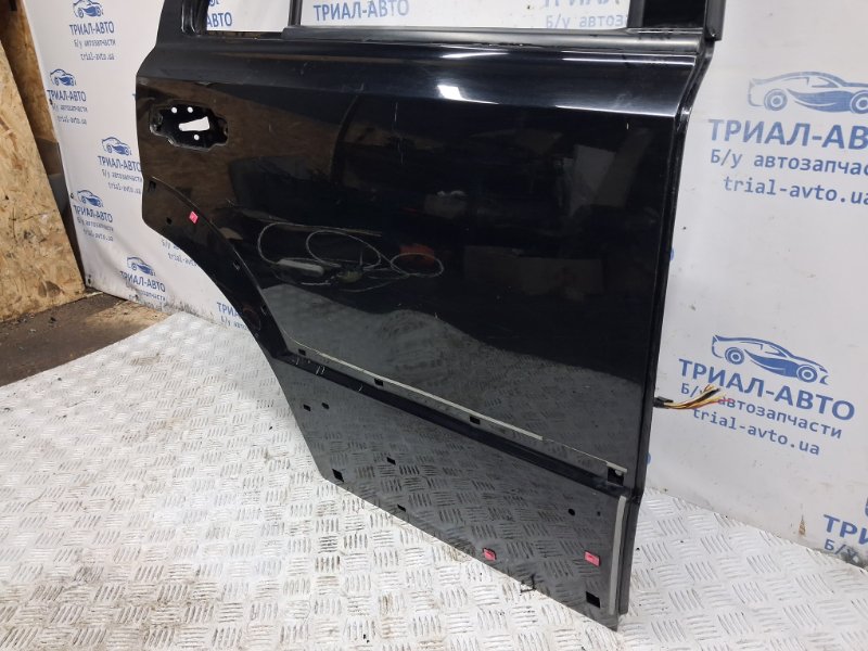 Дверь задняя правая Sorento 2002-2011 BL 2.5 diesel D4CB Дверь задняя правая Sorento 2002-2011 BL 2.5 diesel D4CB