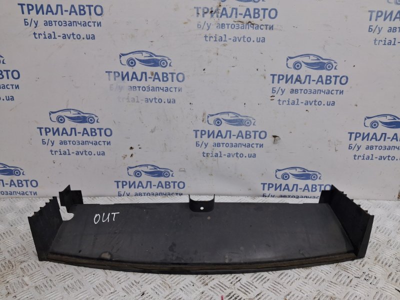 Дефлектор радиатора Mitsubishi Outlander 2003-2006 cu 2.4 бензин 4G69 MR958464 Б/У