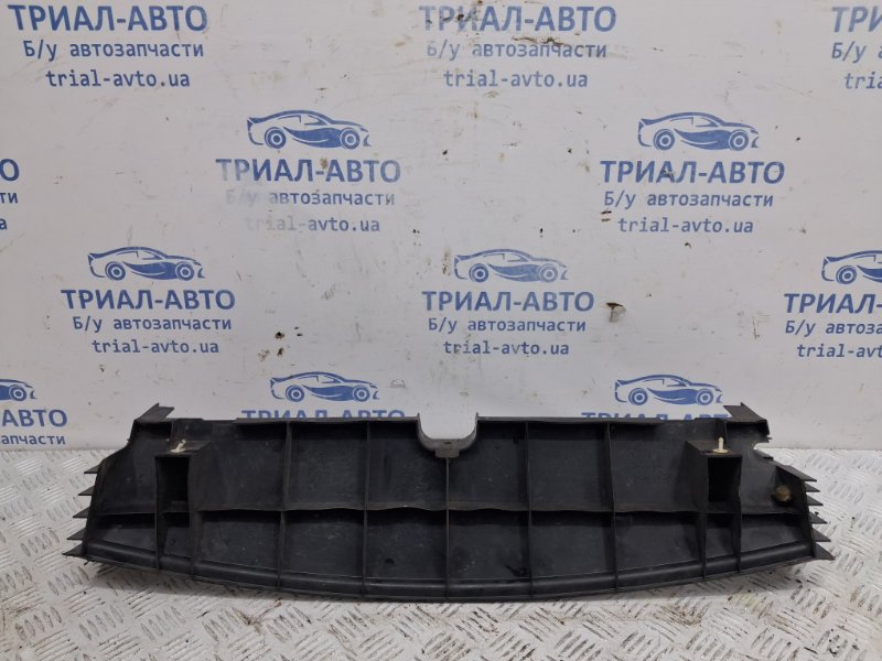 Дефлектор радиатора Outlander 2003-2006 cu 2.4 бензин 4G69