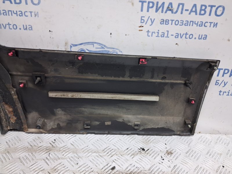 Накладка двери задняя левая Sorento 2002-2011 BL 2.5 diesel D4CB Накладка двери задняя левая Sorento 2002-2011 BL 2.5 diesel D4CB