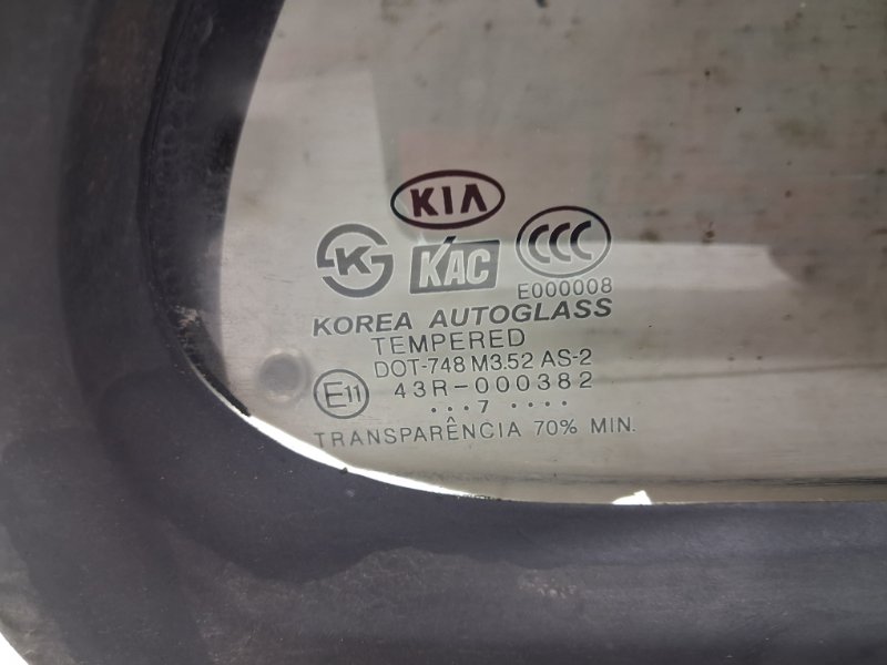 Стекло двери задней правой (форточка) Sorento 2002-2011 BL 2.5 diesel D4CB Стекло двери задней правой (форточка) Sorento 2002-2011 BL 2.5 diesel D4CB