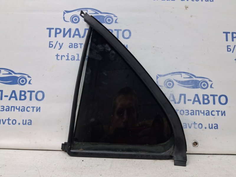 Стекло двери задней правой (форточка) Kia Sorento BL 2.5 diesel D4CB Стекло двери задней правой (форточка) Kia Sorento BL 2.5 diesel D4CB