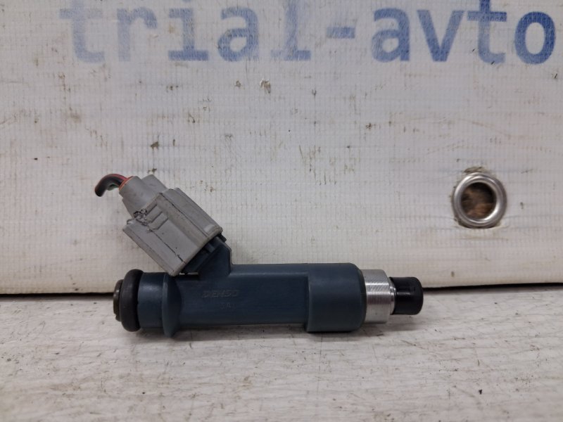 Форсунка топливная Toyota Prado 2002-2009 J120 4.0 1GR-FE 2320939015 Б/У
