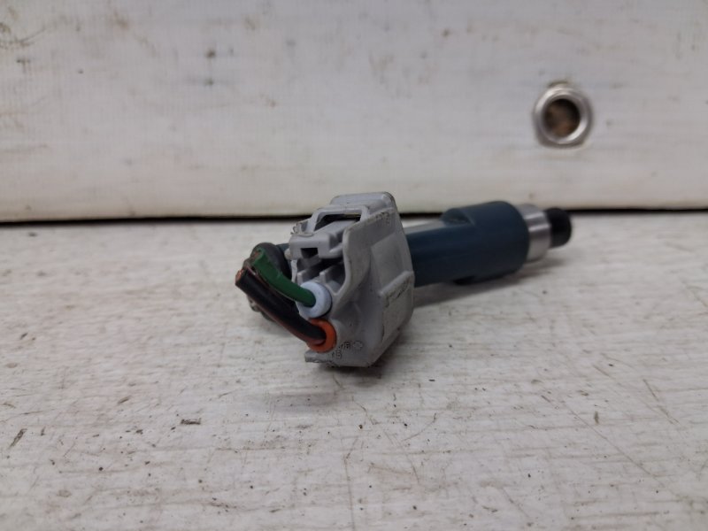 Форсунка топливная Prado 2002-2009 J120 4.0 1GR-FE