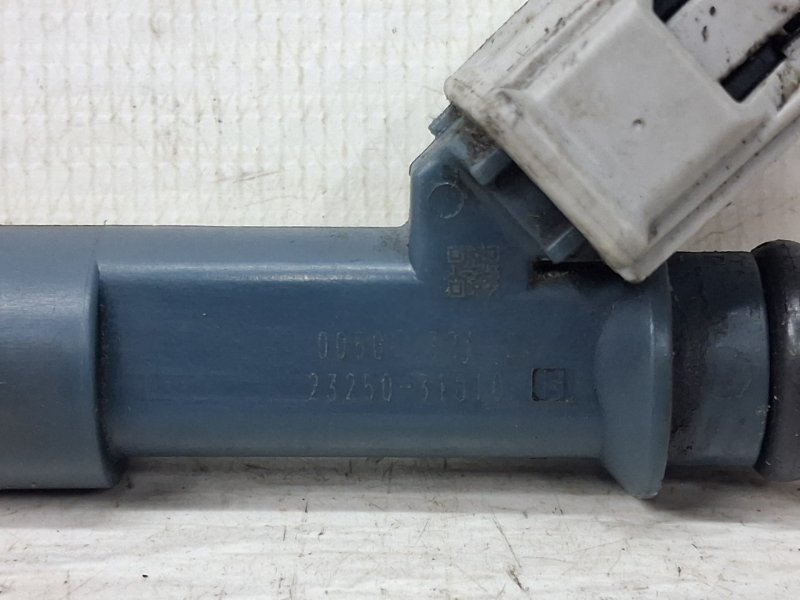 Форсунка топливная Toyota Prado J120 4.0 1GR-FE