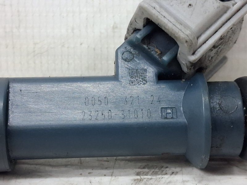 Форсунка топливная Toyota Prado J120 4.0 1GR-FE