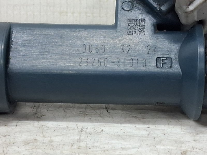 Форсунка топливная Toyota Prado J120 4.0 1GR-FE