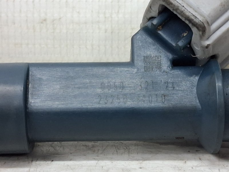 Форсунка топливная Toyota Prado J120 4.0 1GR-FE