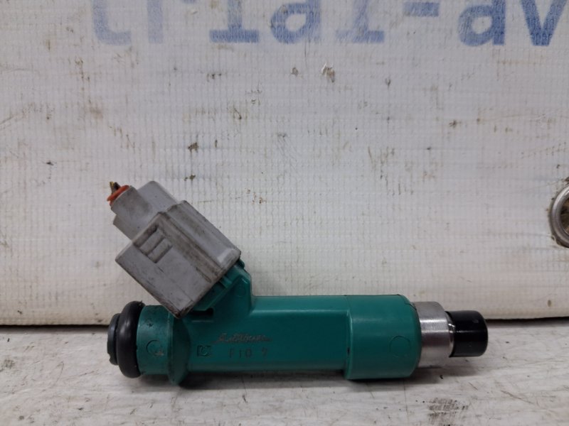 Форсунка топливная Toyota Prado 2002-2009 J120 4.0 1GR-FE 2320939015 Б/У