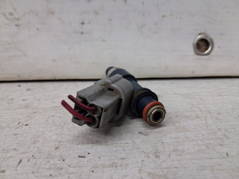 Форсунка топливная Outlander 2003-2006 cu 2.4 бензин 4G69