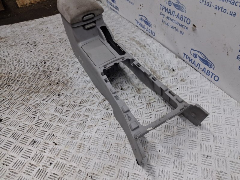 Подлокотник Hyundai Sonata NF 2.4 бензин G4KC Подлокотник Hyundai Sonata NF 2.4 бензин G4KC