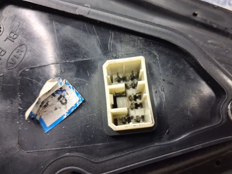 Зеркало левое Sorento 2002-2011 BL 2.5 diesel D4CB Зеркало левое Sorento 2002-2011 BL 2.5 diesel D4CB