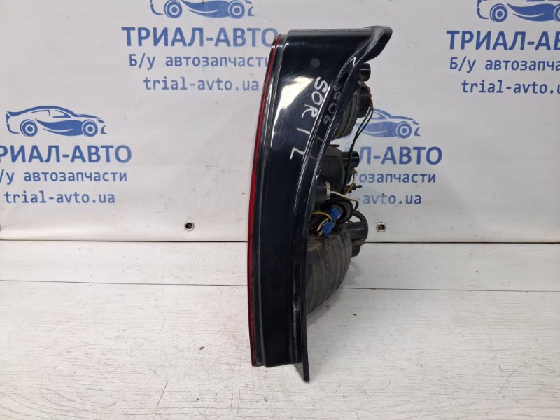 Фонарь задний внешний левый Sorento 2002-2011 BL 2.5 diesel D4CB