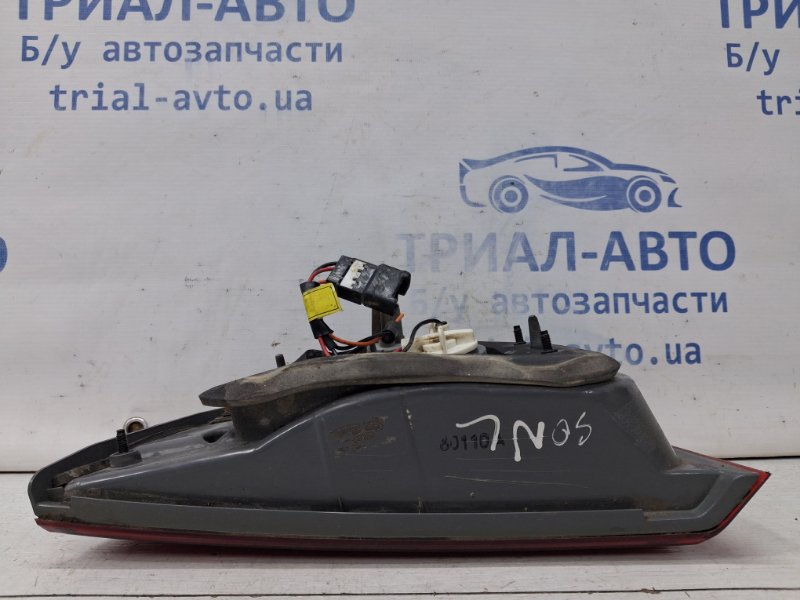Фонарь задний внутренний левый Sonata 2004-2010 NF 2.4 бензин G4KC Фонарь задний внутренний левый Sonata 2004-2010 NF 2.4 бензин G4KC