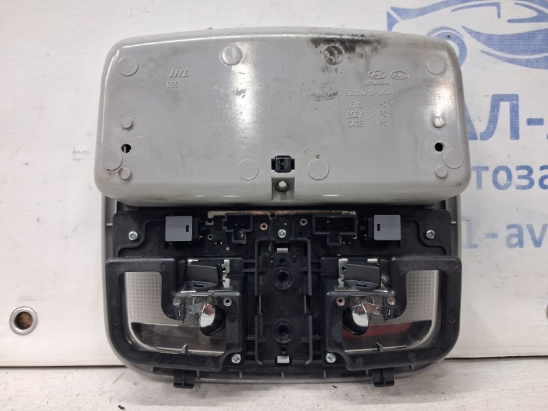 Плафон передний Hyundai Sonata NF 2.4 бензин G4KC Плафон передний Hyundai Sonata NF 2.4 бензин G4KC