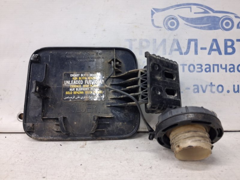 Лючок бака Sonata 2004-2010 NF 2.4 бензин G4KC Лючок бака Sonata 2004-2010 NF 2.4 бензин G4KC