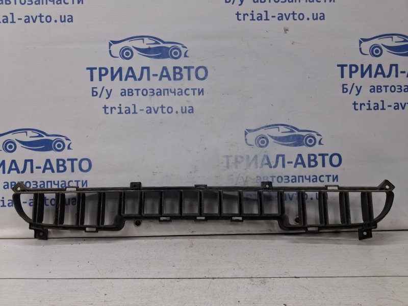 Решетка бампера центральная Sorento 2002-2011 BL 2.5 diesel D4CB Решетка бампера центральная Sorento 2002-2011 BL 2.5 diesel D4CB