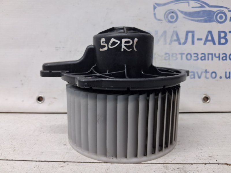 Запчасть моторчик печки Kia Sorento 2002-2011 BL 2.5 diesel D4CB 971093E560 Б/У Моторчик печки Kia Sorento 2002-2011 BL 2.5 diesel D4CB 971093E560 Б/У