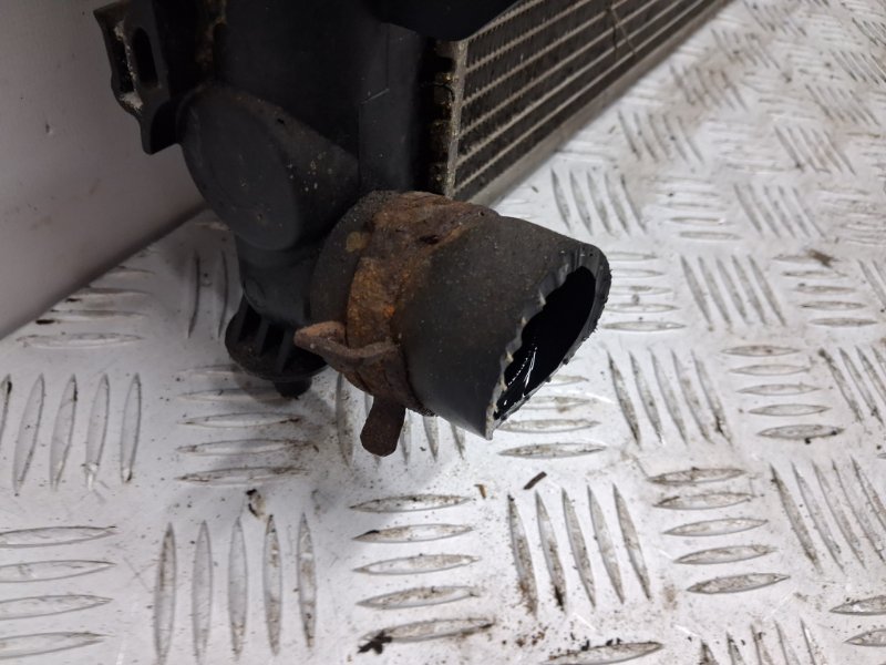 Радиатор основной Hyundai Sonata NF 2.4 бензин G4KC Радиатор основной Hyundai Sonata NF 2.4 бензин G4KC