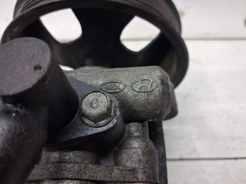 Насос ГУ Sorento 2002-2011 BL 2.5 diesel D4CB