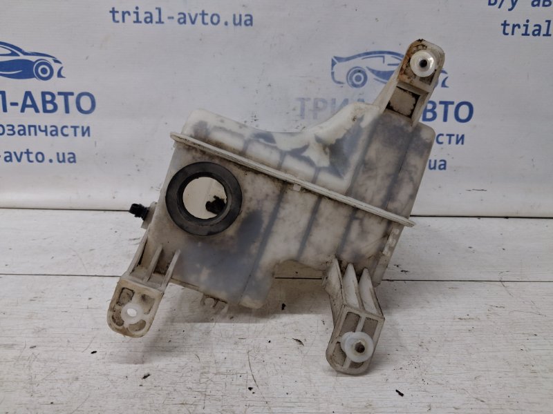 Бачок омывателя Kia Sorento BL 2.5 diesel D4CB