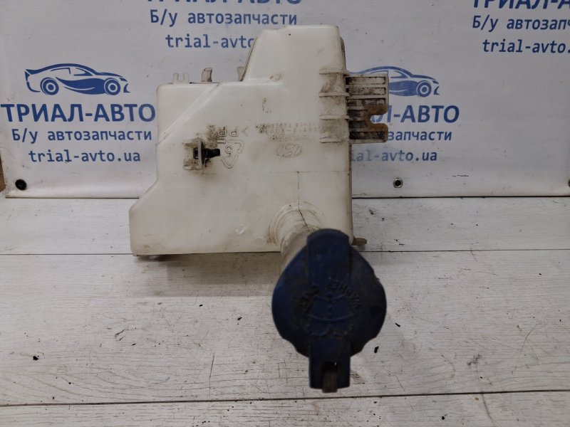 Бачок омывателя Hyundai Sonata NF 2.4 бензин G4KC Бачок омывателя Hyundai Sonata NF 2.4 бензин G4KC