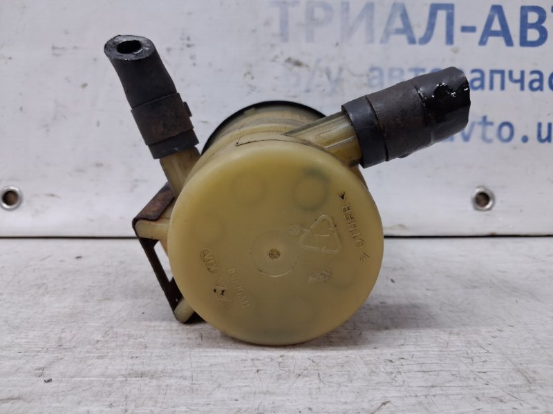 Бачок ГУР Sonata 2004-2010 NF 2.4 бензин G4KC Бачок ГУР Sonata 2004-2010 NF 2.4 бензин G4KC