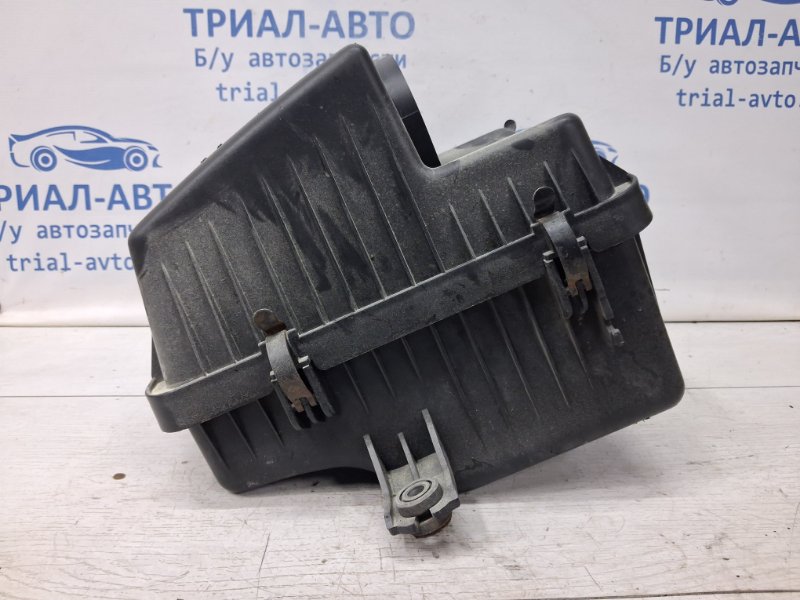 Запчасть корпус воздушного фильтра Kia Sorento 2002-2011 BL 2.5 Diesel D4CB 281103E700 Б/У Корпус воздушного фильтра Kia Sorento 2002-2011 BL 2.5 Diesel D4CB 281103E700 Б/У