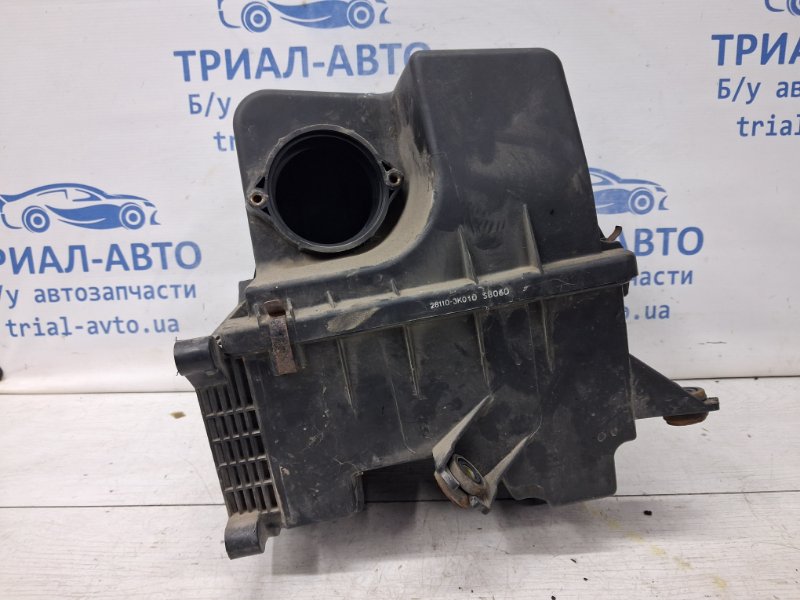 Запчасть корпус воздушного фильтра Hyundai Sonata 2004-2010 NF 2.4 бензин G4KC 281123K010 Б/У Корпус воздушного фильтра Hyundai Sonata 2004-2010 NF 2.4 бензин G4KC 281123K010 Б/У