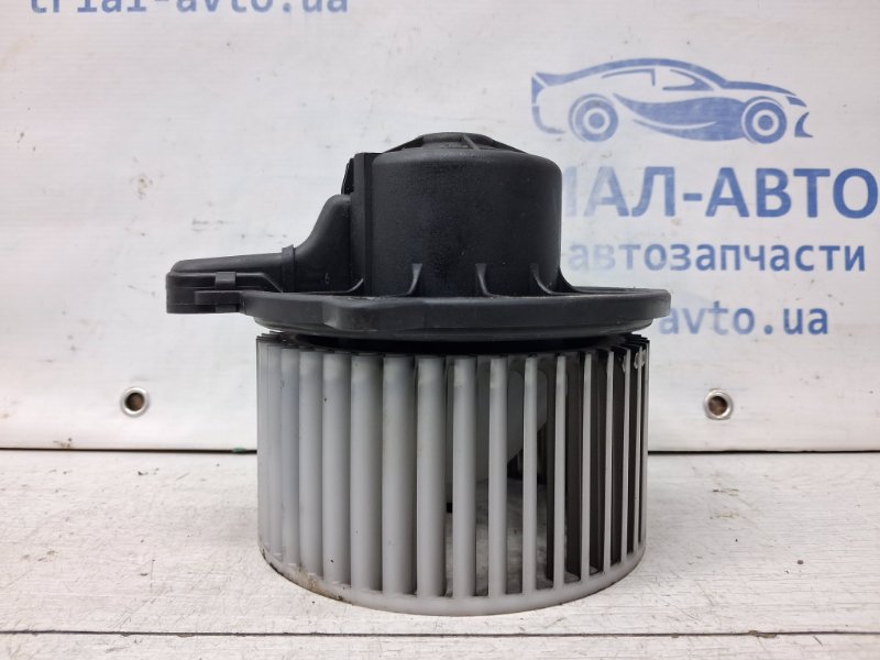 Запчасть моторчик печки Hyundai Sonata 2004-2010 NF 2.4 бензин G4KC 971133K000 Б/У Моторчик печки Hyundai Sonata 2004-2010 NF 2.4 бензин G4KC 971133K000 Б/У