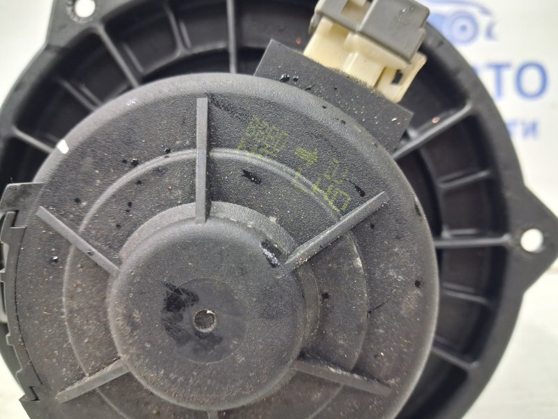 Моторчик печки Sonata 2004-2010 NF 2.4 бензин G4KC Моторчик печки Sonata 2004-2010 NF 2.4 бензин G4KC