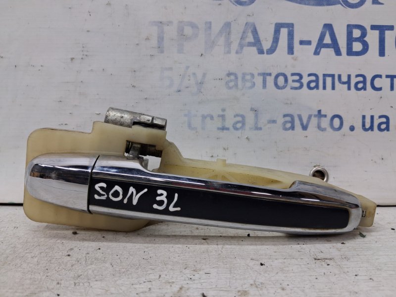 Запчасть ручка двери внешняя задняя левая Hyundai Sonata 2004-2010 NF 2.4 бензин G4KC 826513K020 Б/У Ручка двери внешняя задняя левая Hyundai Sonata 2004-2010 NF 2.4 бензин G4KC 826513K020 Б/У