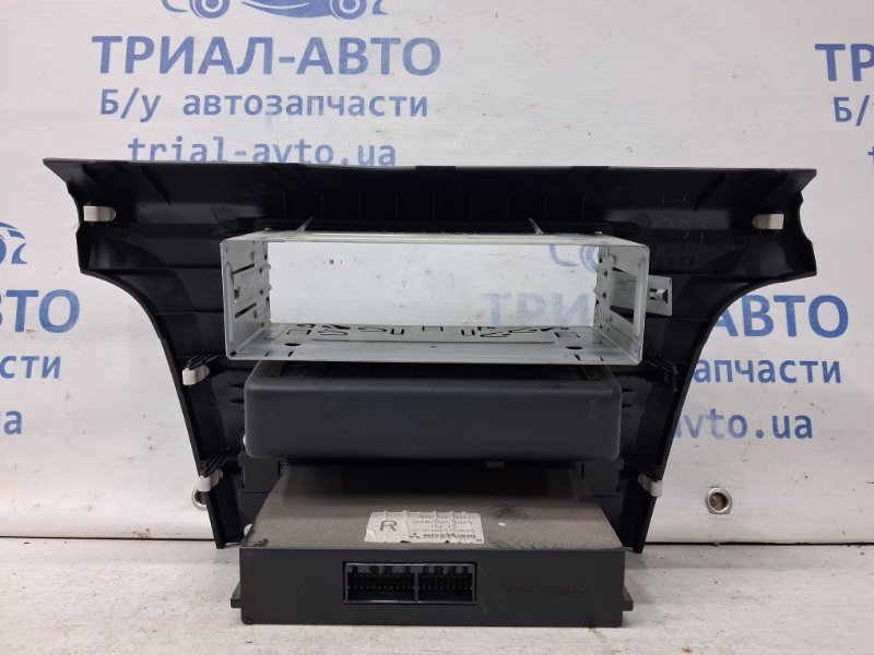 Блок управления кондиционером Outlander 2003-2006 cu 2.4 бензин 4G69