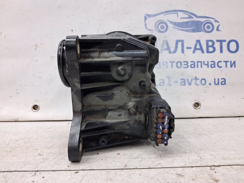 Запчасть моторчик блокировки Toyota Prado 2002-2009 J120 4.0 1GR-FE 3641060082 Б/У Моторчик блокировки Toyota Prado 2002-2009 J120 4.0 1GR-FE 3641060082 Б/У