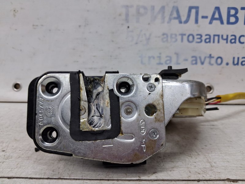 Замок двери задний левый Sorento 2002-2011 BL 2.5 diesel D4CB