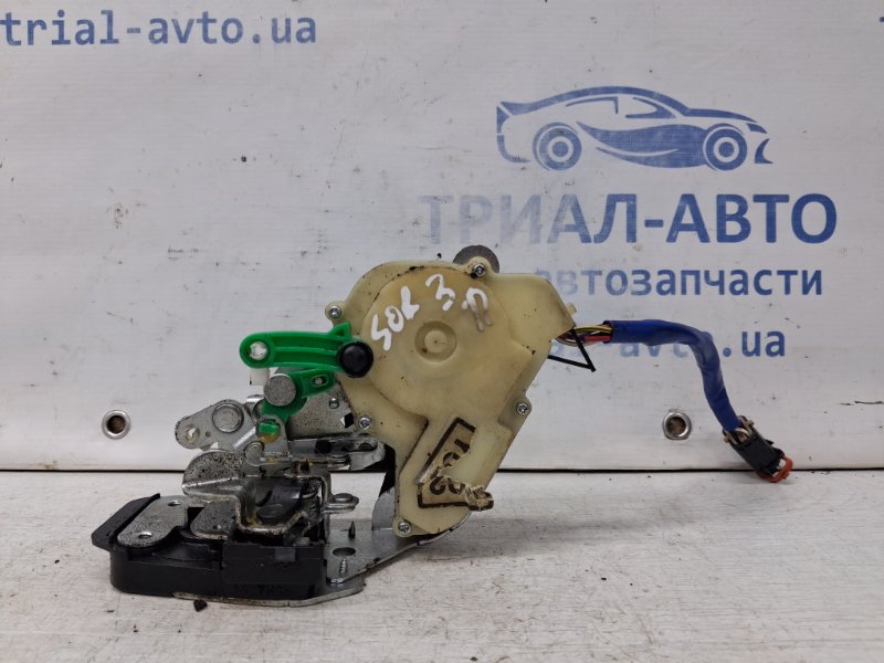 Запчасть замок двери задний правый Kia Sorento 2002-2011 BL 2.5 diesel D4CB 814203E010 Б/У Замок двери задний правый Kia Sorento 2002-2011 BL 2.5 diesel D4CB 814203E010 Б/У