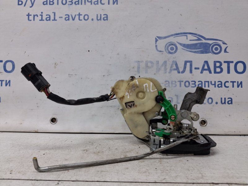 Запчасть замок двери передний левый Kia Sorento 2002-2011 BL 2.5 diesel D4CB 813103E010 Б/У Замок двери передний левый Kia Sorento 2002-2011 BL 2.5 diesel D4CB 813103E010 Б/У