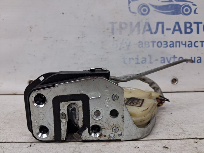 Замок двери передний правый Sorento 2002-2011 BL 2.5 diesel D4CB Замок двери передний правый Sorento 2002-2011 BL 2.5 diesel D4CB