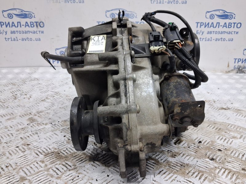 Раздаточная коробка Sorento 2002-2011 BL 2.5 diesel D4CB Раздаточная коробка Sorento 2002-2011 BL 2.5 diesel D4CB