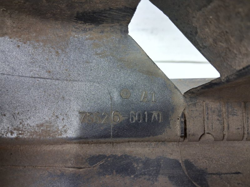 Брызговик задний левый Prado 2002-2009 J120 4.0 1GR-FE