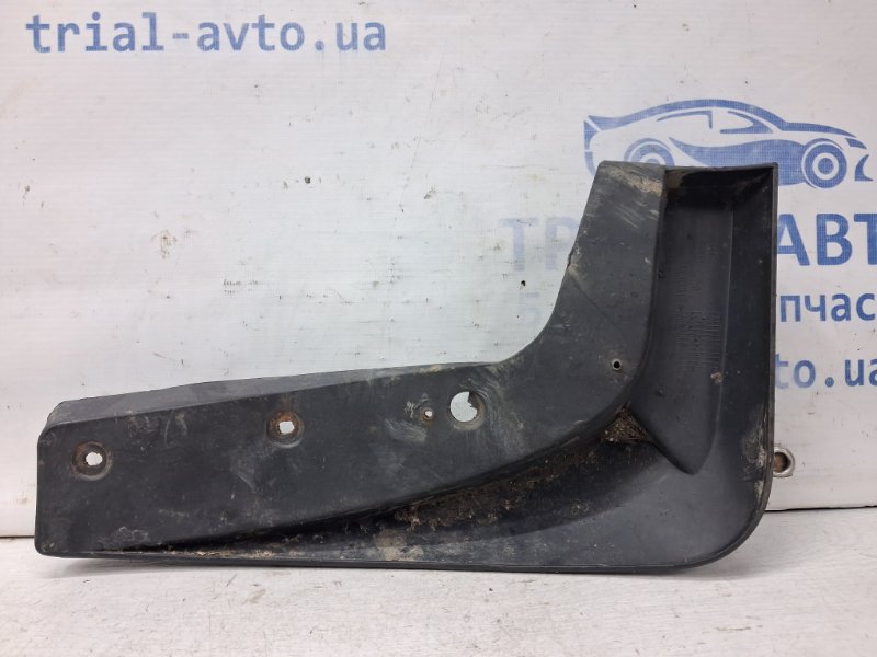 Брызговик передний правый Kia Sorento BL 2.5 diesel D4CB