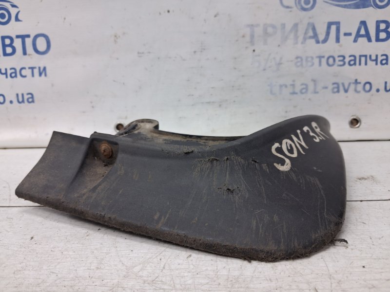 Брызговик задний правый Sonata 2004-2010 NF 2.4 бензин G4KC Брызговик задний правый Sonata 2004-2010 NF 2.4 бензин G4KC