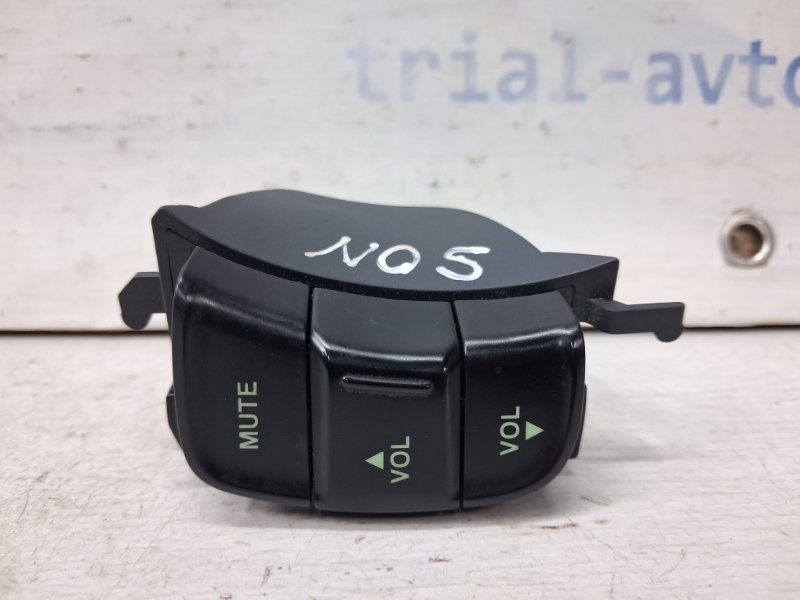 Запчасть кнопки руля Hyundai Sonata 2004-2010 NF 2.4 бензин G4KC 967003K000 Б/У Кнопки руля Hyundai Sonata 2004-2010 NF 2.4 бензин G4KC 967003K000 Б/У